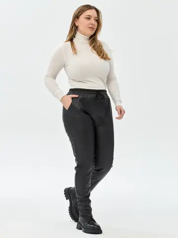 Фотосъёмка «джоггеры» с моделью Дарья | Plus Size — кадр 2