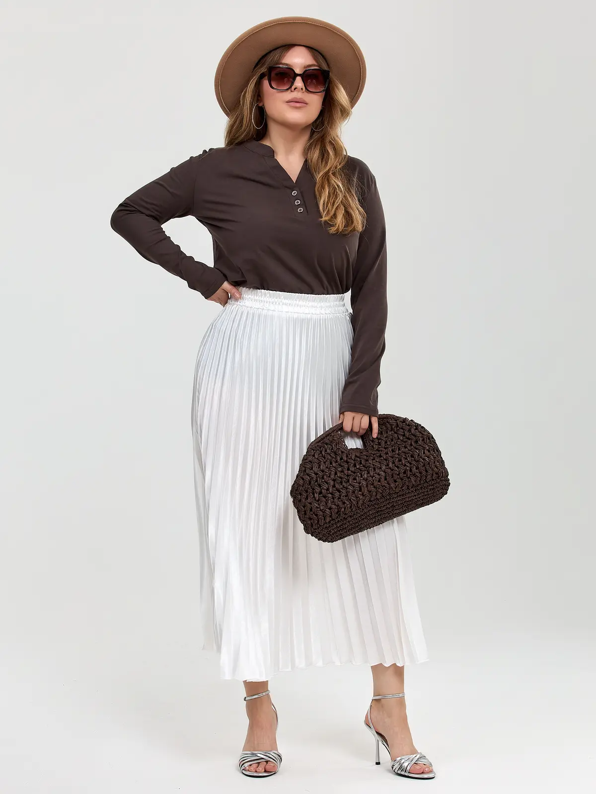 Фотосъёмка «лонгсливы» с моделью Дарья | Plus Size — кадр 8