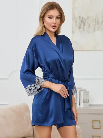 Атласный халат с кружевом синий — кадр 2 из 7