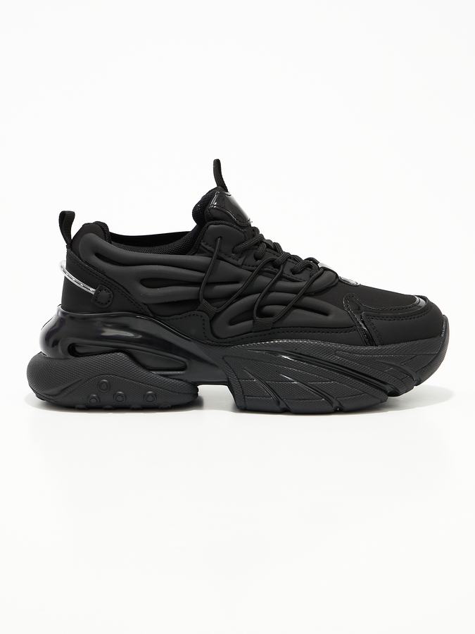 Как фотографировать обувь: ракурсы, детали, движение — кадр со съёмки